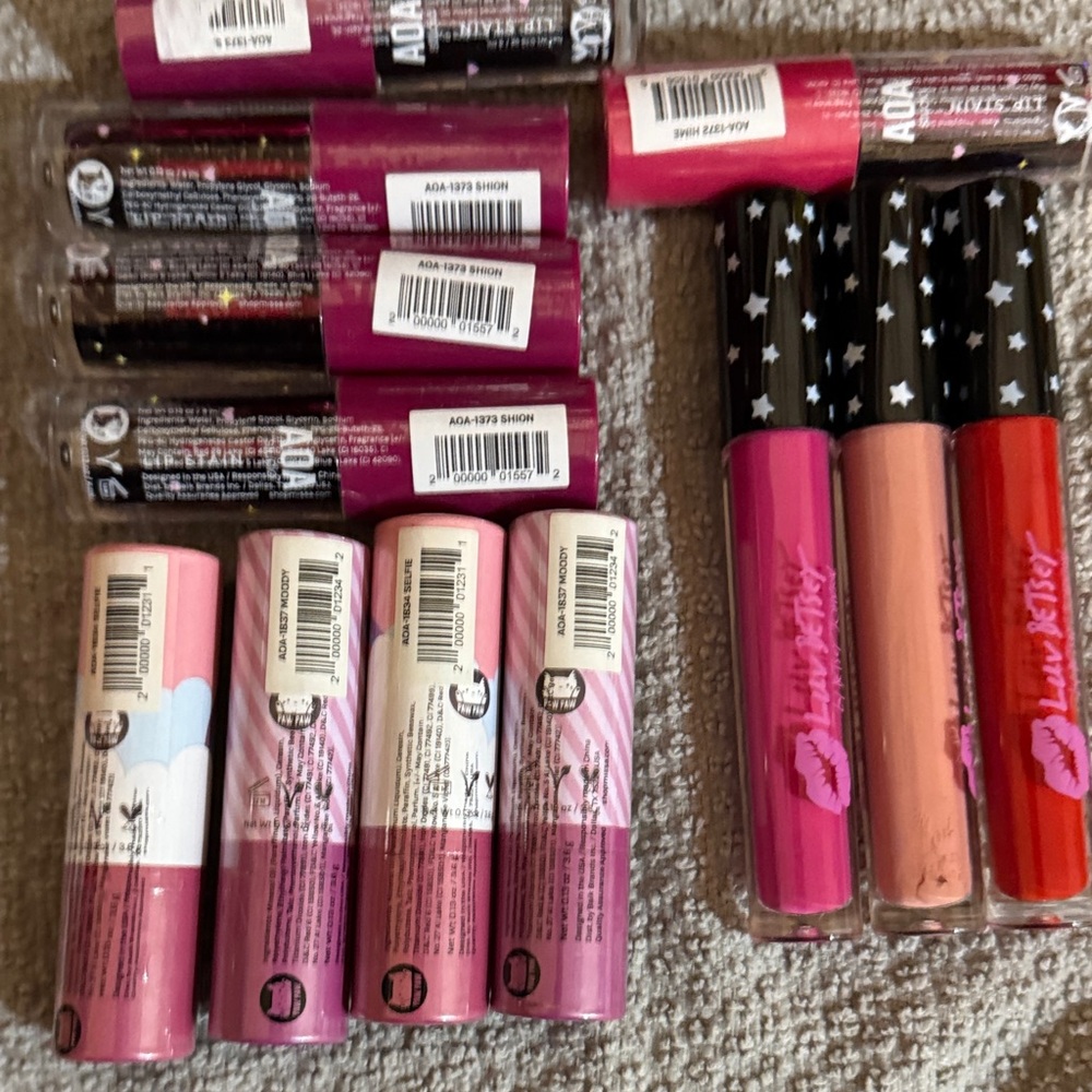 Colorful Lip Gloss Collection - Picture 5 of 5